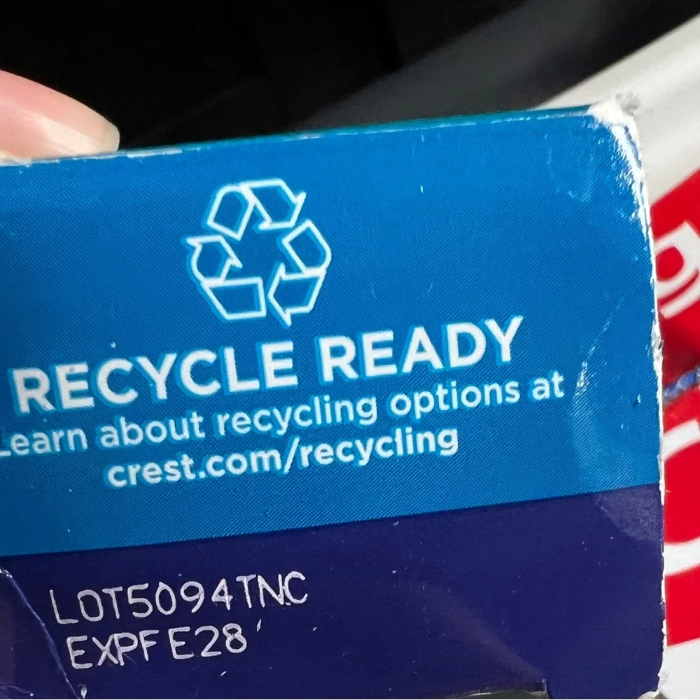 Colgate/Crest Toothpaste Pack - Picture 3 of 3